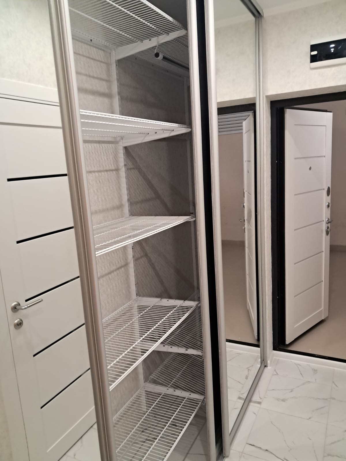 Гардеробная 10